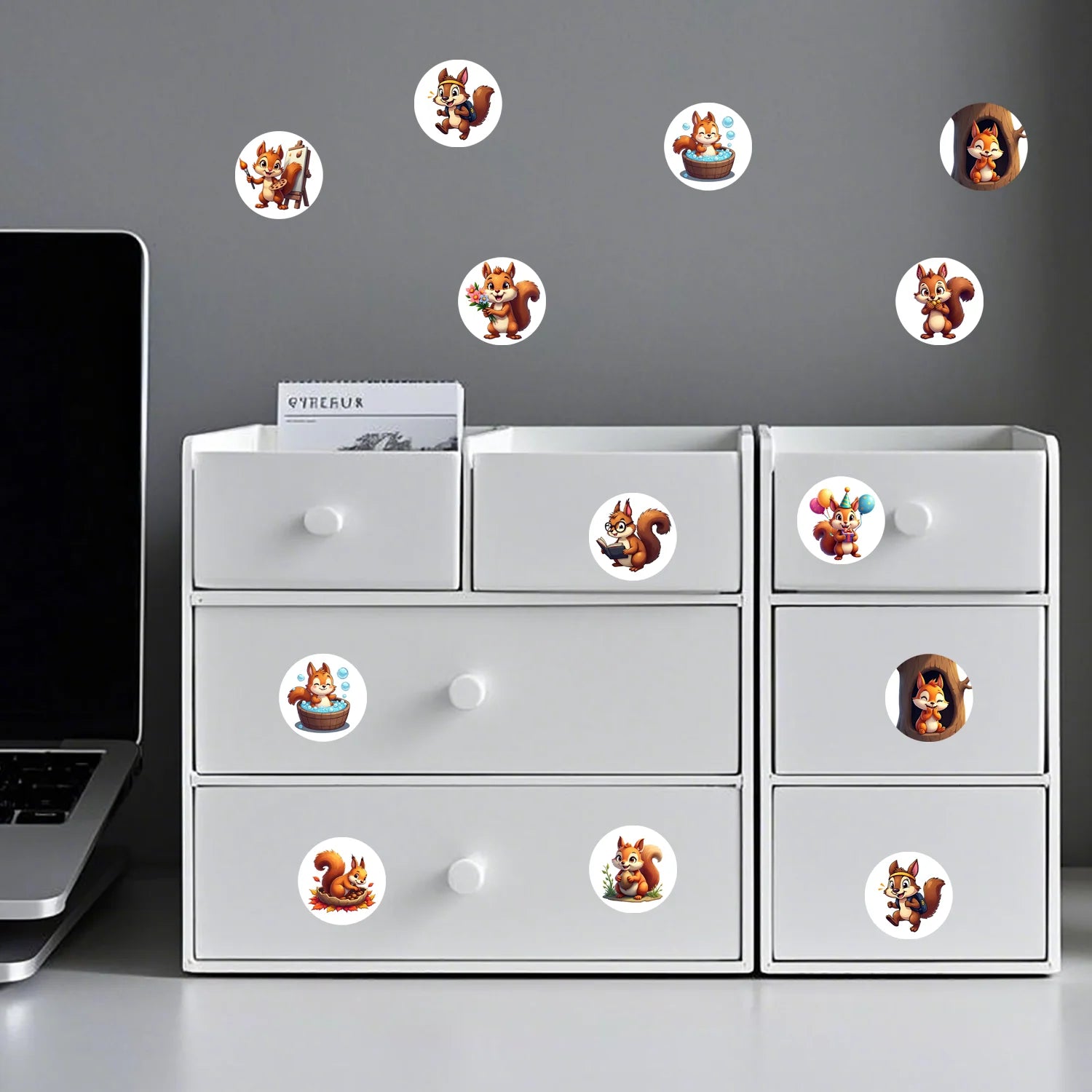 1Roll(500Pcs) Lovable Happy Squirrels Pattern Stickers 2.5cm/1.0'' 10 Designs Decals Diy Adorn Gifts Home Decor Sealing Labels