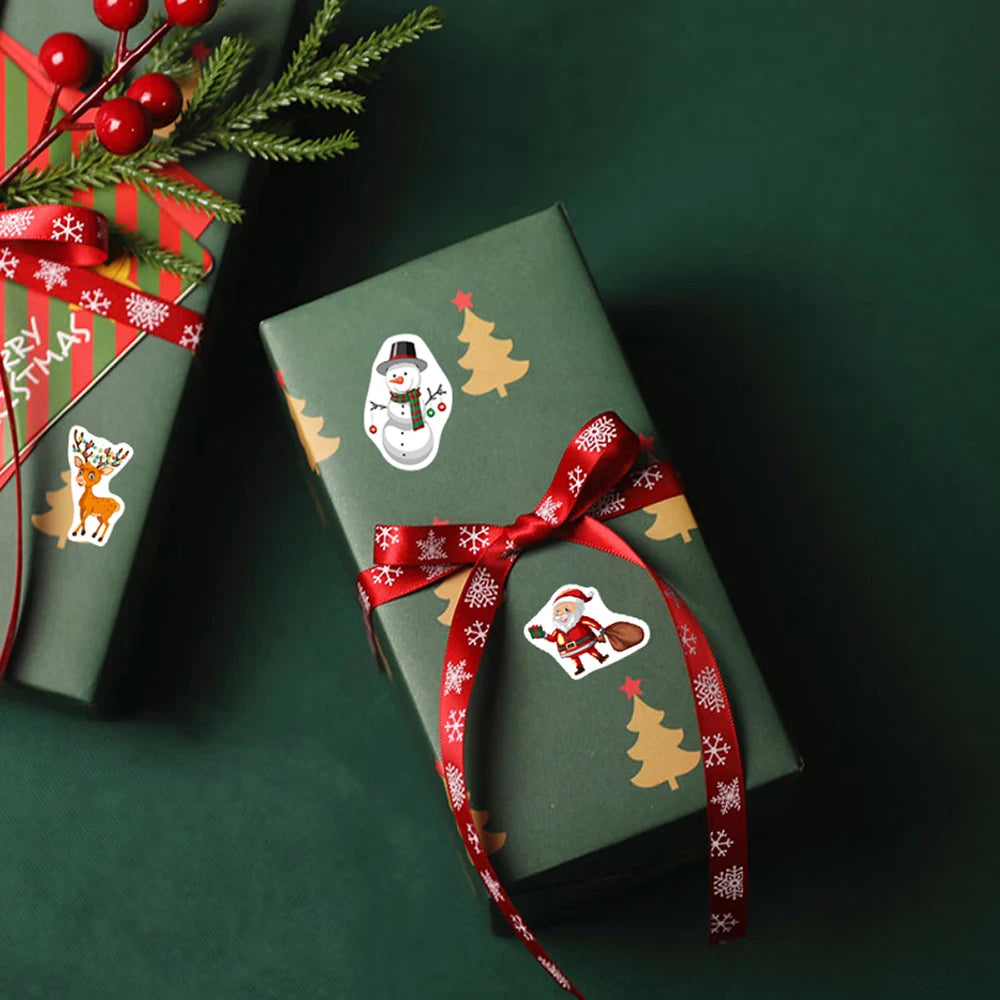 500Pcs/Roll Heterotypic Christmas Themed Elks Snowmans Santa Claus Bells Stickers 8 Designs 2.5cm/1.0'' DlY Graffiti Holiday Tag