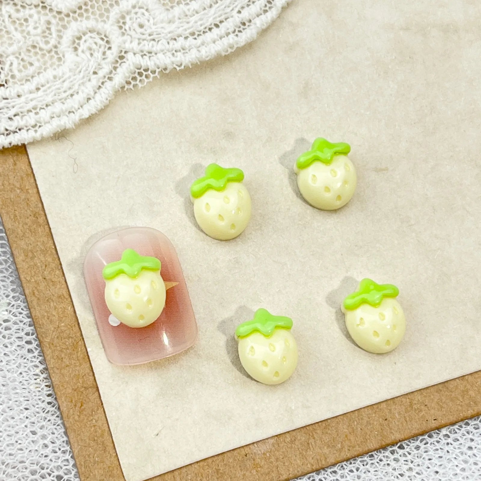 20pcs Sweet Strawberry Nail Art Accessories 3D Flatback Cartoon Resin Nail Charms For DIY Autumn Nail Art Decorations Supplies