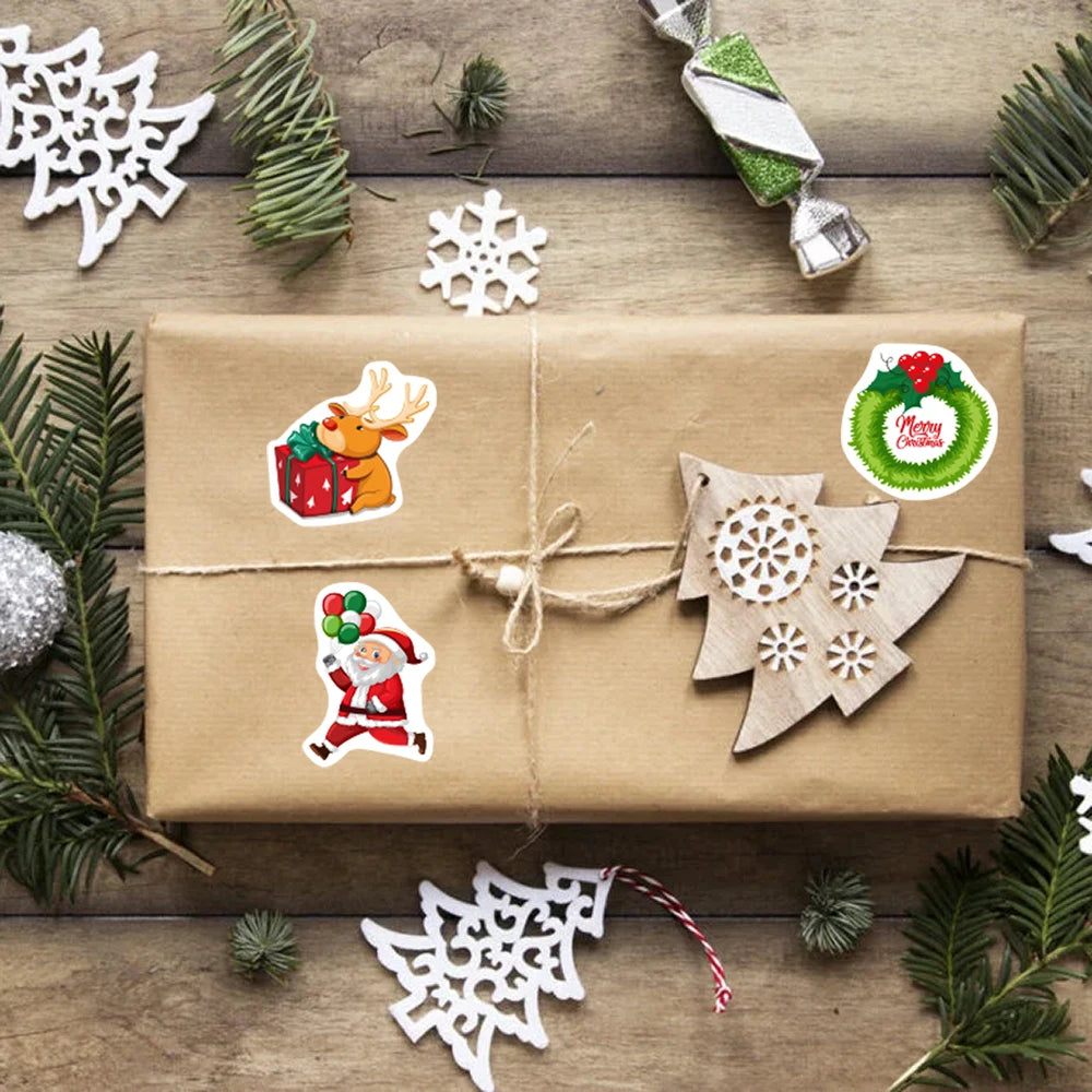 500Pcs/Roll Heterotypic Christmas Themed Elks Snowmans Santa Claus Bells Stickers 8 Designs 2.5cm/1.0'' DlY Graffiti Holiday Tag