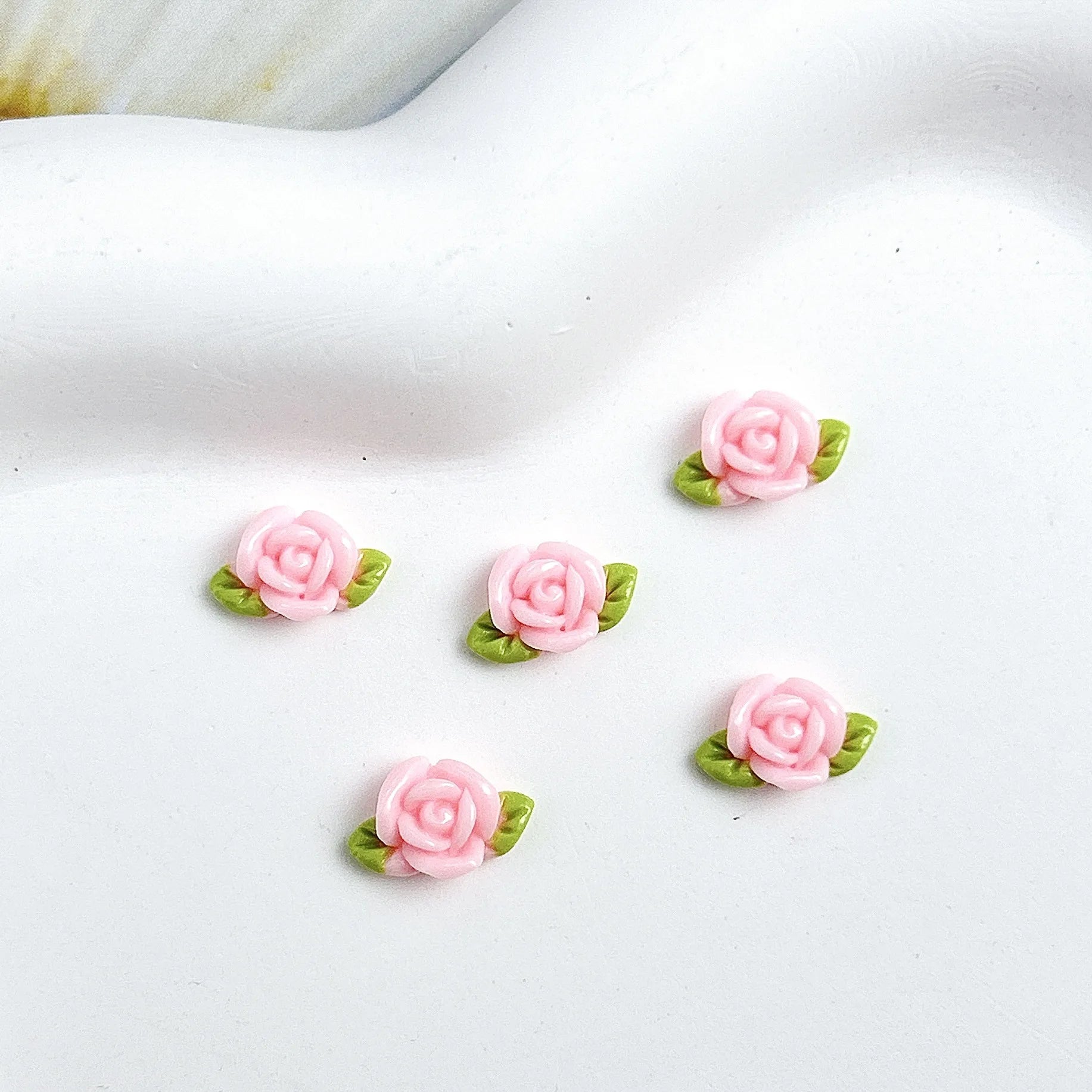 Leaf Flowers Nail Charms 3D Resin Luminous Rose Nail Decorations 10*7mm Multi Colors Flowers Trendy Nail Arts Accessory DIY 10pc