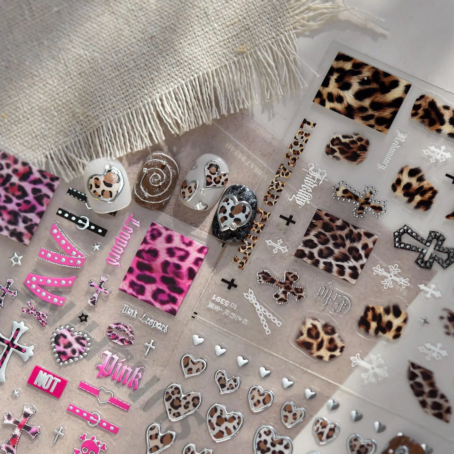 Retro Leopard Print Heart-shaped Nail Art Stickers 5D Metal Nail Sticker European and American Style Manicure Decorations Decals