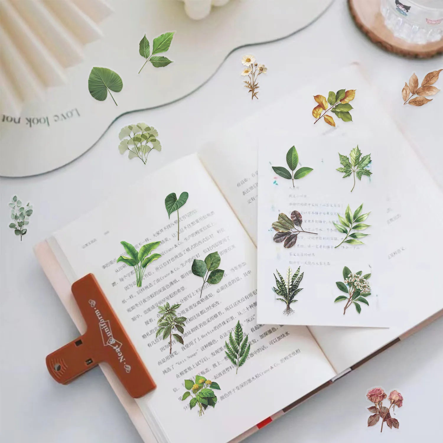 100PCS Green Plant Leaf Stickers Green Plant DIY Decor Phone Guitar Stationery Box Notebook Pen Holder Transparent PET Stickers