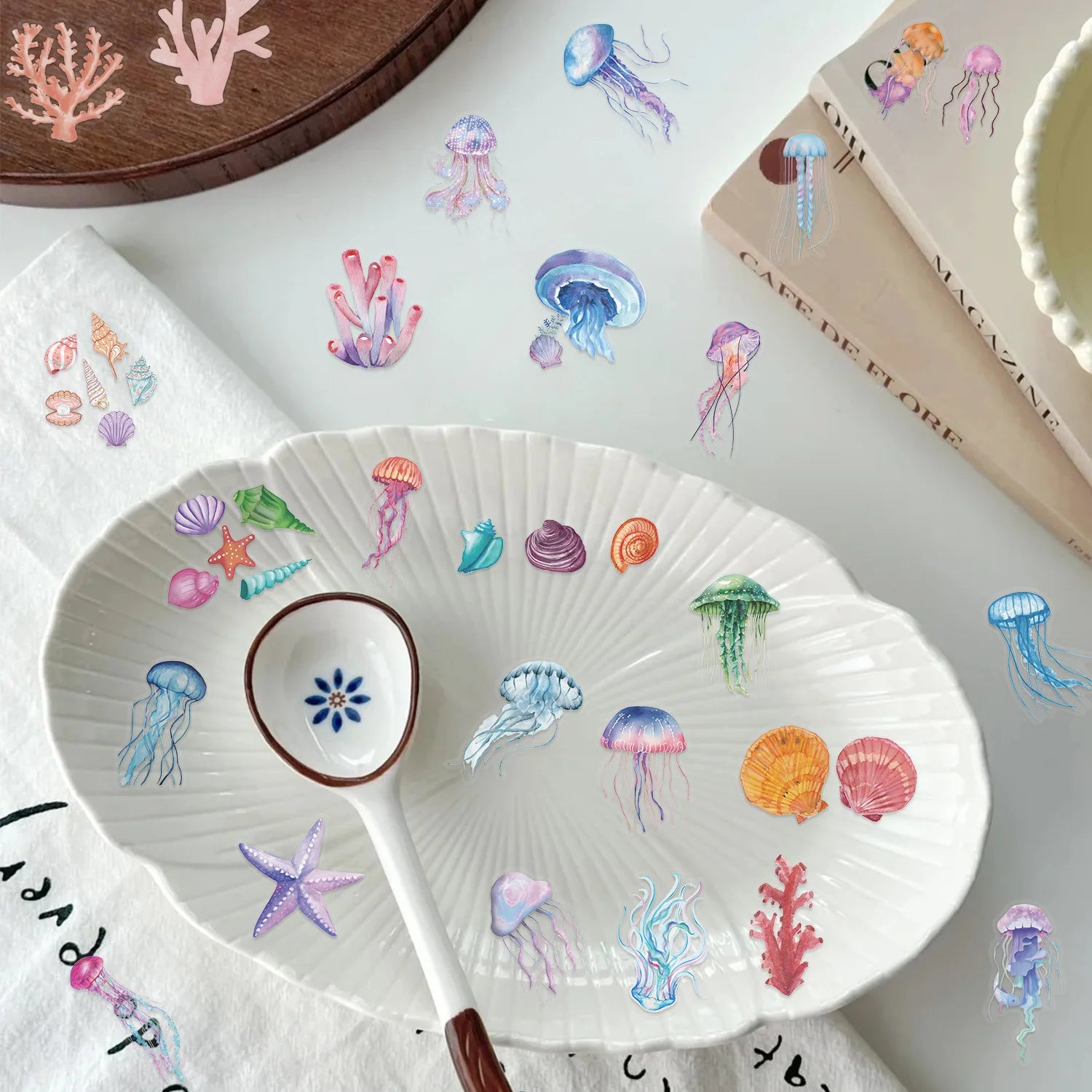 50PCS Set of Tropical Fish Graffiti Stickers Jellyfish Sea Star Shell Coral Stickers Decorative Frame DIY Waterproof Stickers