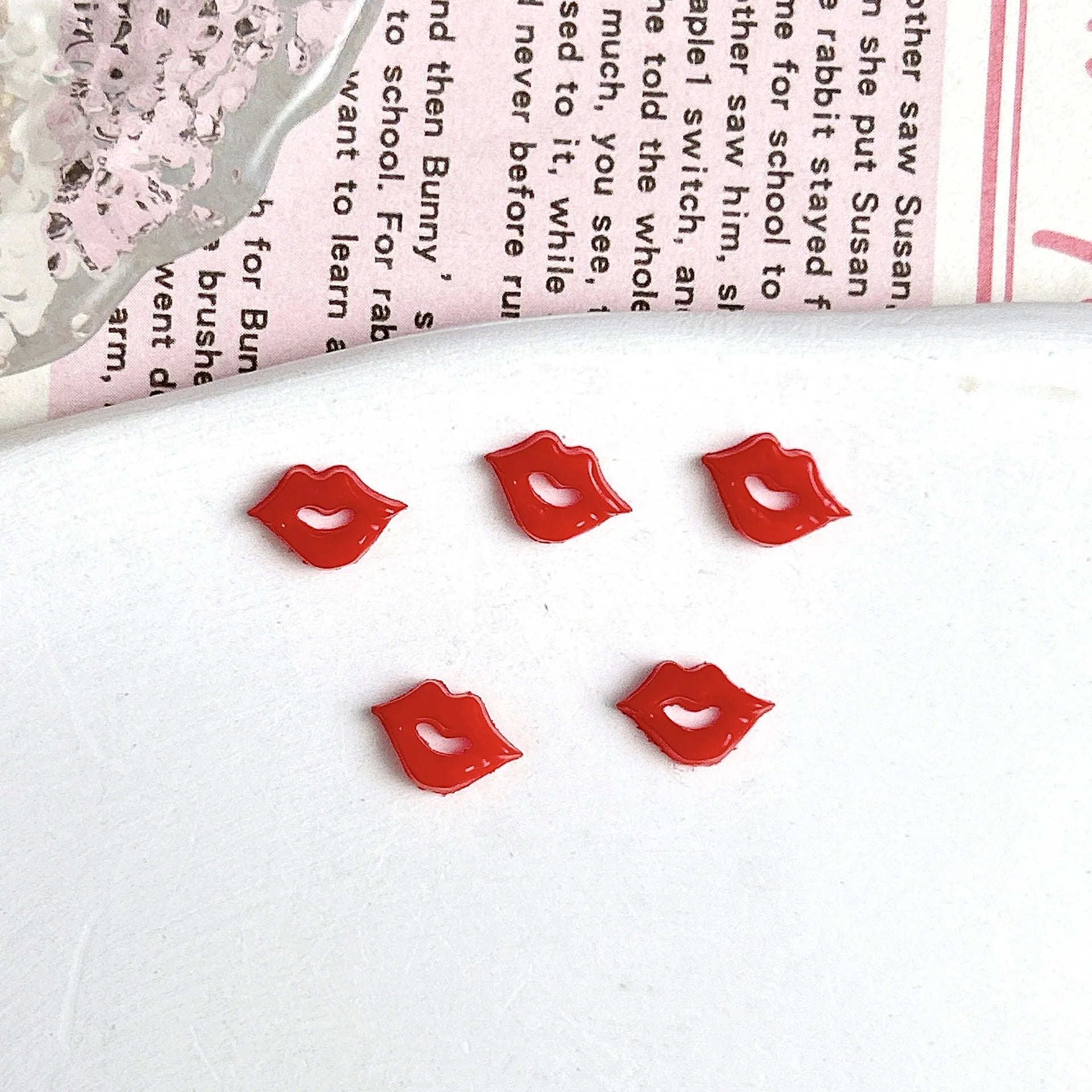 Sexy Lips Nail Art Accessories Multi Colors Lipstick Marks Nail Charms Wearable Nails 3D Decorations Supplies DIY Manicure Parts