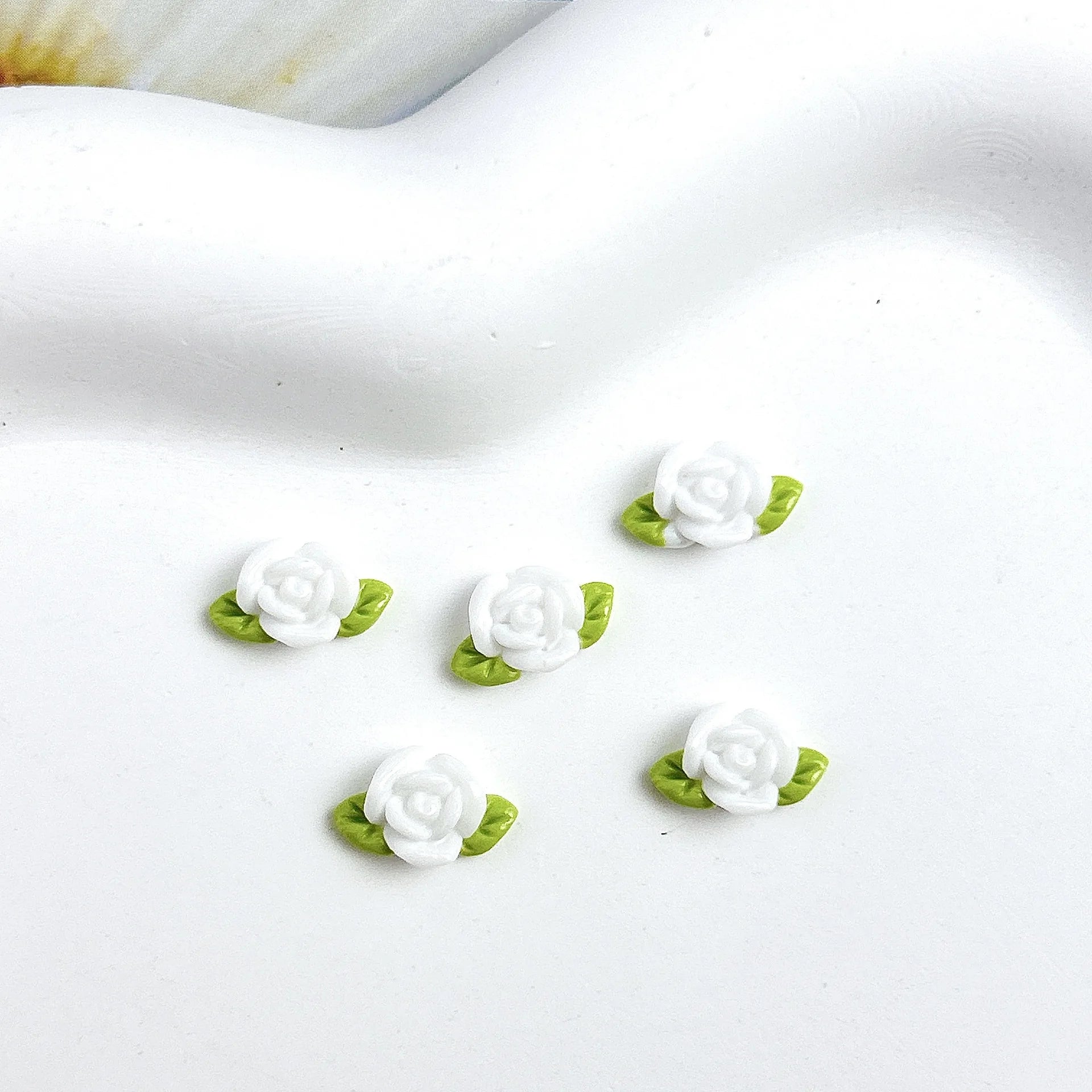 Leaf Flowers Nail Charms 3D Resin Luminous Rose Nail Decorations 10*7mm Multi Colors Flowers Trendy Nail Arts Accessory DIY 10pc